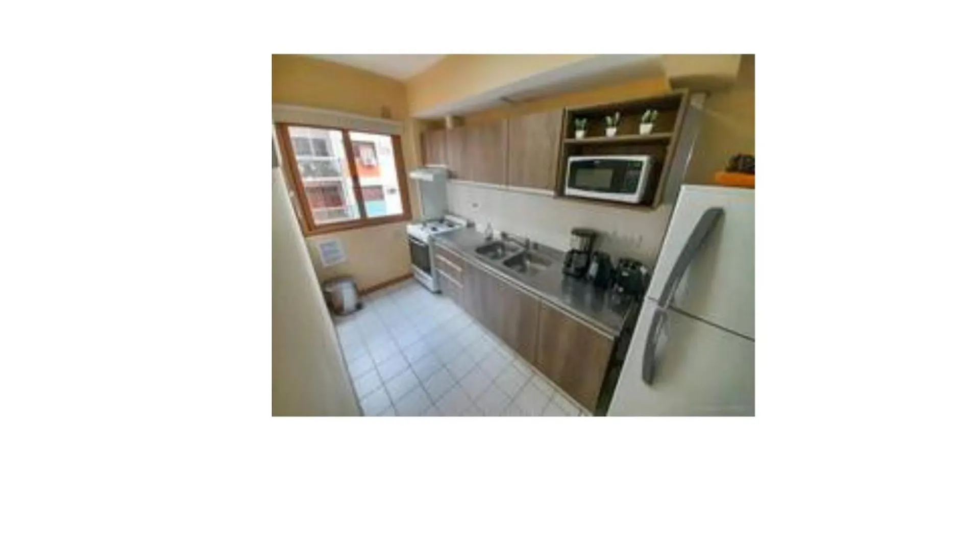 Departamento Excelente Ubicacion En Ciudad Con Cochera メンドーサ アパート
